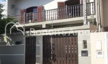 Casa à Venda 4 Quartos e 2 suítes - Jardim Paraíso - 266 m²