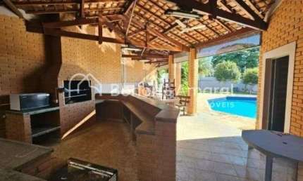 Casa com 3 Quartos e 4 banheiros à Venda na Vila Nogueira