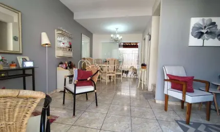 Casa à Venda no Condomínio Residencial Cerejeiras - Fazenda Santa Cândida, Campinas/SP