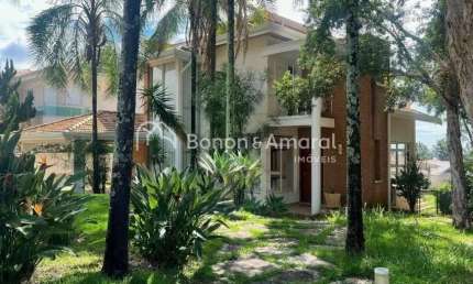 Casa para venda ou locação com 4 suítes no Alphaville