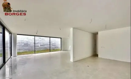 CASA  - 4 DORMMITÓRIOS - DE ALTO PADRÃO A VENDA NO BROOKLIN.