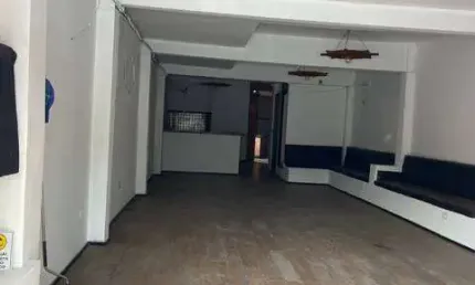 IMÓVEL COMERCIAL - COM LOJA EM RUA MOVIMENTADA NO BROOKLIN.