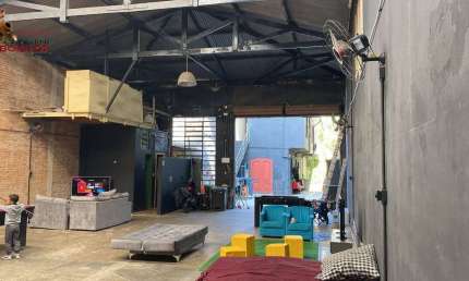 EXCELENTE LOCAL-250M2-PÉ DIREITO DUPLO-OPORTUNIDADE