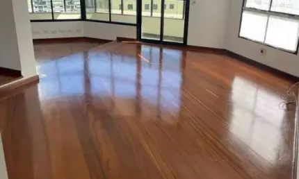 VERDADEIRO REFÚGIO NO MELHOR DE MOEMA, 221M² ÚTEIS, C/ TERRAÇO GOURMET!!!!!