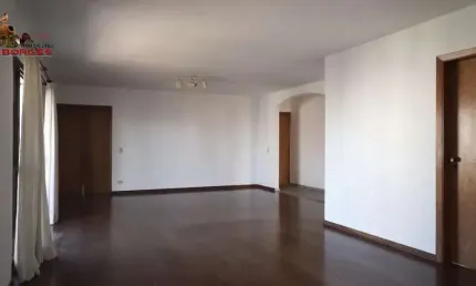 Apartamento bem conservado com 227m² 3 suites, 5 banheiros, 3 vagas á venda