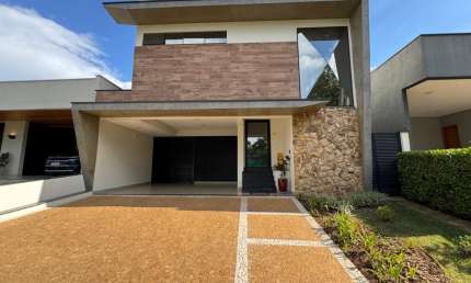 Casa em condomínio fechado com 3 quartos à venda na Avenida Doutor Márcio William Gumbis de Souza, 10, Loteamento Residencial e Comercial Villa D'Aquila, Piracicaba
