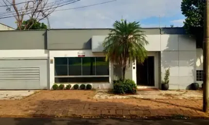 LINDA CASA A VENDA OU LOCAÇÃO NO BAIRRO CIDADE JARDIM