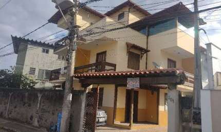 Casa com 4 dormitórios, 411 m² - venda por R$ 850.000,00 ou aluguel por R$ 3.300,00/mês - Centro - Rio das Ostras/RJ