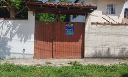 Casa com 1 dormitório para alugar, 203 m² por R$ 1.006,75/mês - Extensão Serramar - Rio das Ostras/RJ
