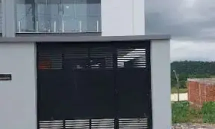 Casa com 3 dormitórios à venda, 110 m² por R$ 580.000,00 - Vale das Palmeiras - Macaé/RJ