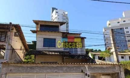 Casa com 3 dormitórios para alugar, 200 m² por R$ 6.141,33/mês - Glória - Macaé/RJ