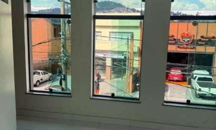 Sala comercial para alugar na Avenida Senador José Ermírio de Moraes, 757, Vila Albertina, São Paulo por R$ 1.500