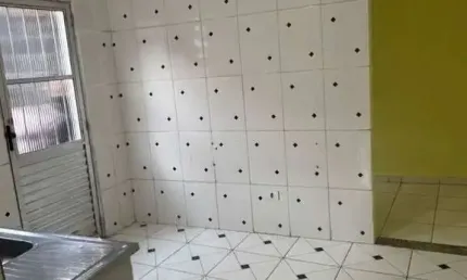 Casa com 1 quarto para alugar na Joao Rios, 170, Vila Albertina, São Paulo por R$ 1.000