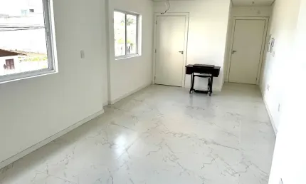 Sala comercial 30m² na melhor localização de piçarras