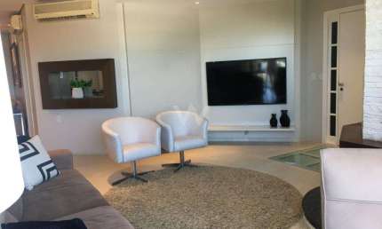 Apartamento com 3 quartos para alugar na Vila Nova, Novo Hamburgo  por R$ 10.000