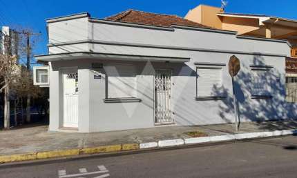Casa comercial com 4 salas para alugar na Vila Rosa, Novo Hamburgo  por R$ 2.200
