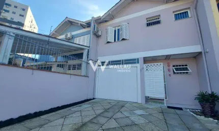 Casa em condomínio fechado com 3 quartos à venda no Rio Branco, São Leopoldo  por R$ 800.000