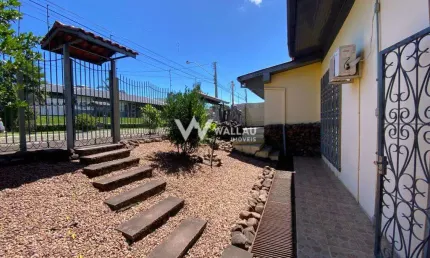 Casa com 3 quartos à venda no Guarani, Novo Hamburgo  por R$ 850.000