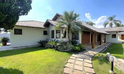 Casa com 3 quartos à venda no Centro, Ivoti  por R$ 2.100.000