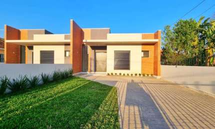 Casa com 3 quartos à venda no Canudos, Novo Hamburgo  por R$ 650.000