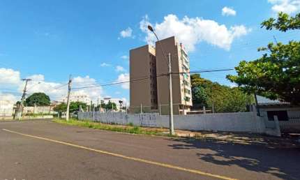 Terreno à venda no Pátria Nova, Novo Hamburgo  por R$ 850.000
