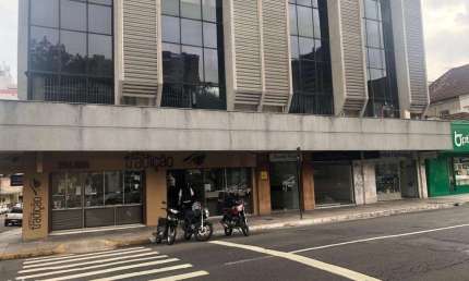 Sala comercial à venda no Centro, Novo Hamburgo  por R$ 182.000