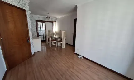 Apartamento Curitiba divisa entre Centro e Alto da XV  semimobiliado com 3 quartos suíte sacada