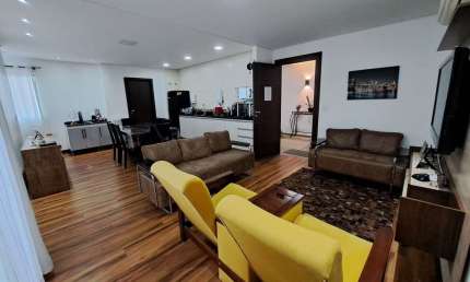 Clinica nova  327M² com 2 apartamentos na parte superior Mercês Curitiba