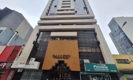 Sala comercial Centro Curitiba com 44,87m² de área útil com 3 salas 1 banheiro portaria 24 horas catraca