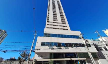 Apartamento / Studio mobiliado centro Curitiba andar alto com sacada condominio Club