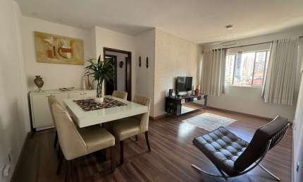 Apartamento Curitiba Centro próximo ao Shopping Curitiba e Estação com 2 quartos cozinha reformada