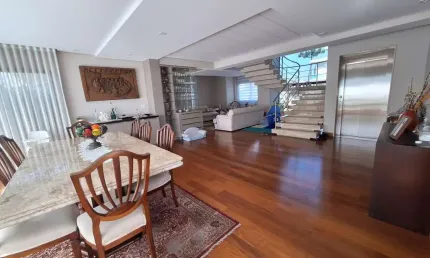 Luxuosa casa em condomínio à venda em curitiba-pr, uberaba: 4 quartos, 4 suítes, 3 salas, 7 banheiros, 5 vagas, 600m².