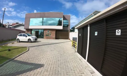 Imperdível: casa comercial à venda nas mercês, curitiba-pr - 15 salas, 7 banheiros, 5 vagas, 327,59m² de área!