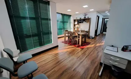 Clinica nova  327m² com 2 apartamentos na parte superior mercês curitiba