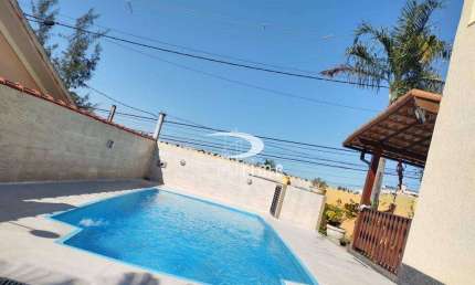 Casa com 2 dormitórios à venda, 280 m² por R$ 650.000,00 - Mutuá - São Gonçalo/RJ