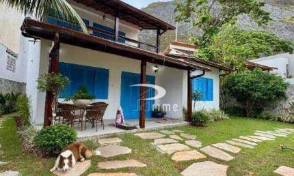 Linda casa em Itacoatiara, 50m da praia com 6 quartos, 250 m² por R$ 8.450/mês - Itacoatiara - Niterói/RJ