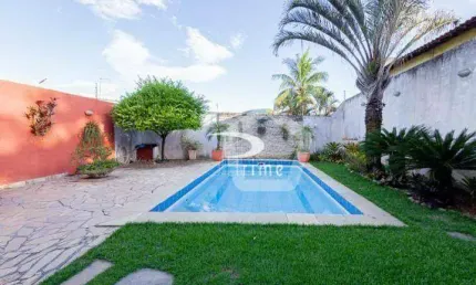 Casa com 6 dormitórios à venda, 250 m² por R$ 1.200.000,00 - Itaipu - Niterói/RJ