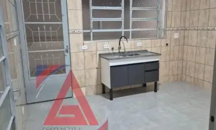 Casa sobre-loja 2 dormitórios, não tem vaga de garagem, av Pedro Pinho