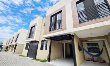 Casa em condomínio fechado com 3 quartos à venda na Rua Luiz Machuca, 282, Alto Boqueirão, Curitiba por R$ 390.000