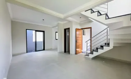 Casa com 3 quartos à venda na Rua Gentil Antunes Branco, 157, Santa Felicidade, Curitiba por R$ 668.900