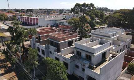 Casa em condomínio fechado com 3 quartos à venda na Rua Cuiabá, 1509, Cajuru, Curitiba por R$ 789.000