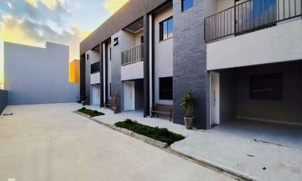Casa com 3 quartos à venda na Rua Fernando Rodrigues de Lima, 356, Campo de Santana, Curitiba por R$ 370.000