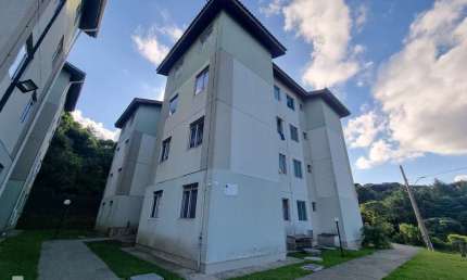 Apartamento com 2 quartos para alugar na Rua Thereza Lopes Skroski, 761, Santa Cândida, Curitiba por R$ 1.190