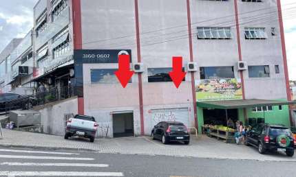 Ponto comercial para alugar na Rua dos Eucaliptos, 117, Maracanã, Colombo por R$ 6.200