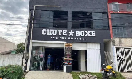 Prédio para alugar na Rua Adriana Ceres Zago Bueno, 1287, Tatuquara, Curitiba por R$ 5.000