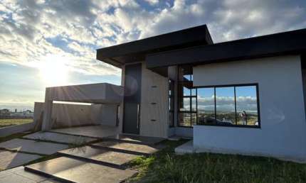 CASA TÉRREA COM 03 SUÍTES NO CONDOMÍNIOS CAMPOS DO CONDE TAUBATÉ