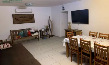 APARTAMENTO COM 04 DORMITÓRIOS NA PRAIA DA TONINHAS - UBATUBA