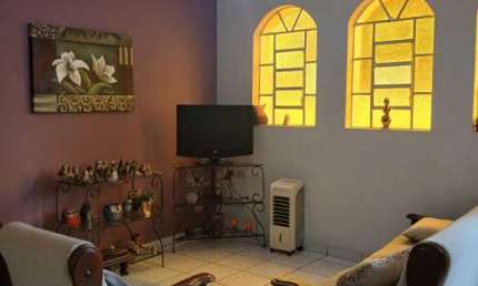 Casa com 3 quartos à venda na Rua Dolores Barreto Coelho, 153, Vila Paulista, Taubaté
