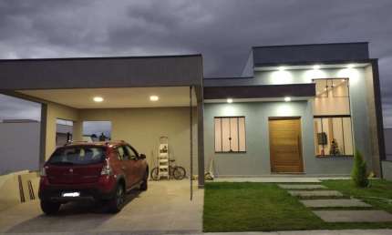 Casa com 3 quartos à venda na Avenida Renato Vargas, 405, Loteamento Pinheiros de Tremembé, Tremembé