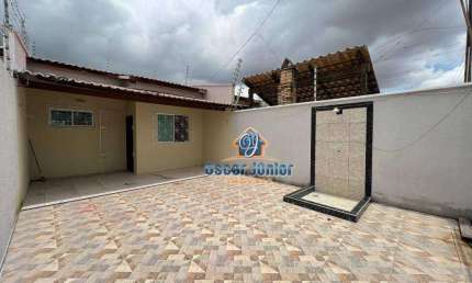 CASA PLANA NA REGIÃO DO PASSARÉ com EXCELENTE LOCALIZAÇÃO! 3 Quartos (2 Suítes), 88 m² por R$ 355.000 - Passaré - Fortaleza/CE